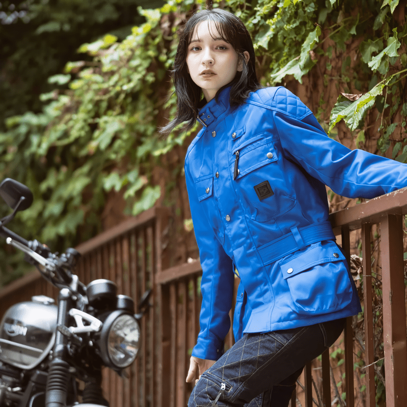 Reneルネ　ジャケット　フロントファスナー　ホワイト Reneルネ ジャケット フロントファスナー ホワイト （Reneルネ